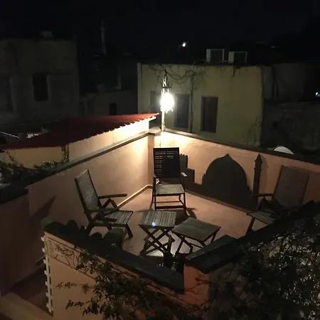 Attiki Hotel *